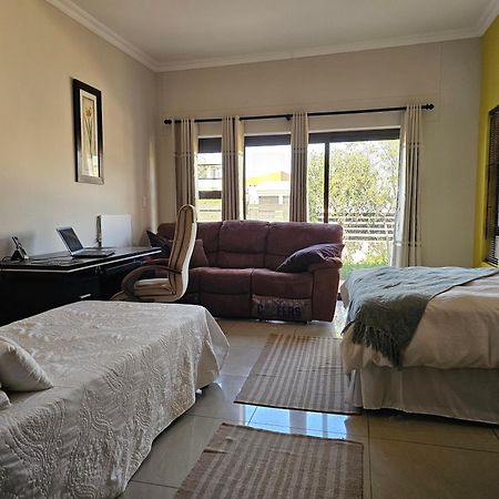 Cora'S Boutique Bed & Breakfast Swakopmund Luaran gambar